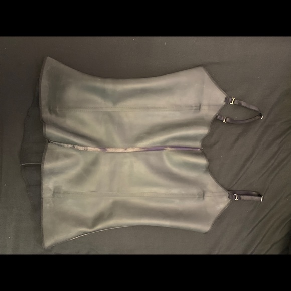NEW vest waist trainer, never worn, in 40 inches. - Picture 2 of 5